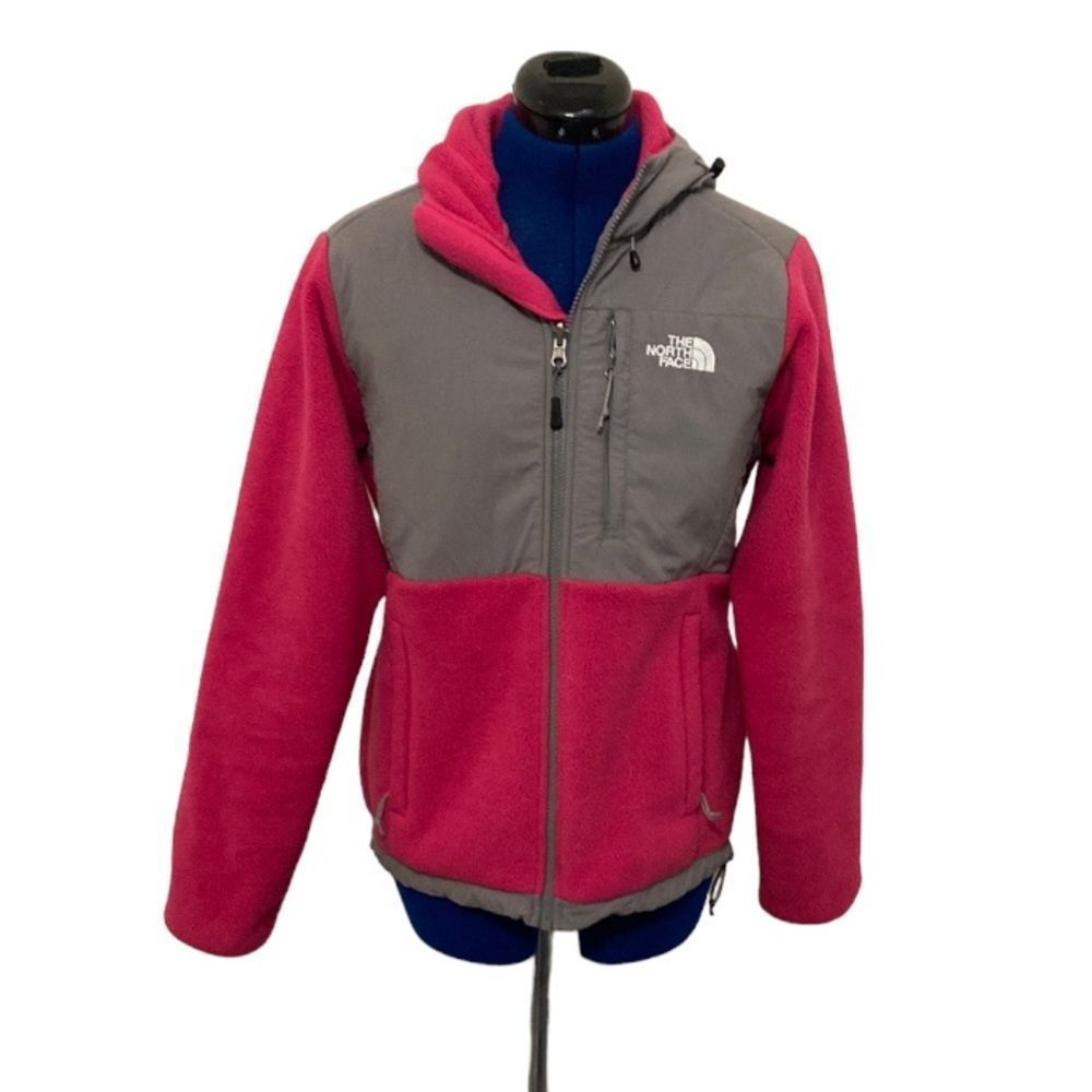 The North Face women’s size small pink and gray coat hood & zipper pockets.